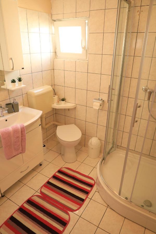 Apartmani Sarlija Pakoštane Esterno foto