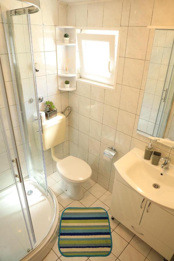 Apartmani Sarlija Pakoštane Esterno foto