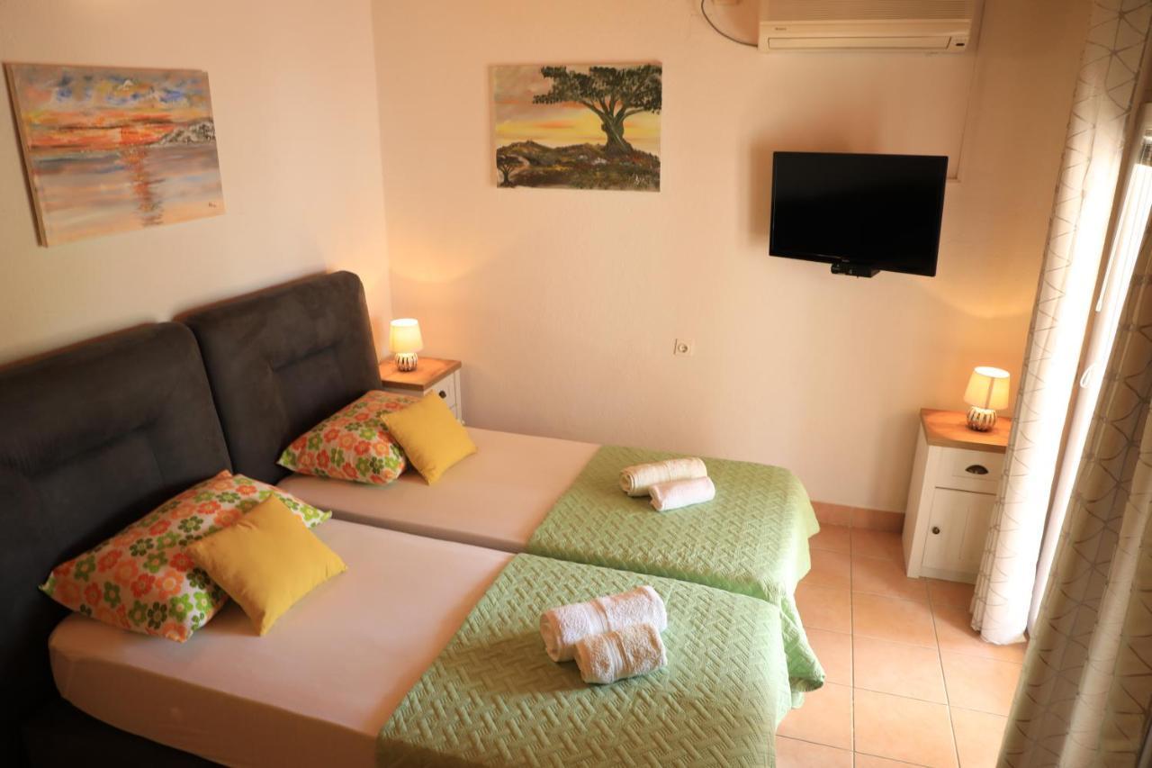 Apartmani Sarlija Pakoštane Esterno foto