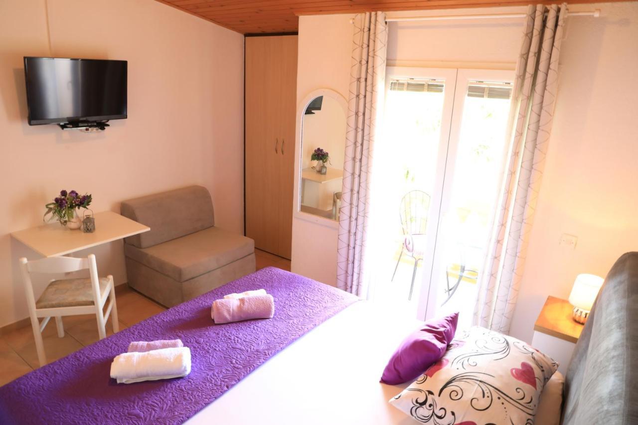 Apartmani Sarlija Pakoštane Esterno foto